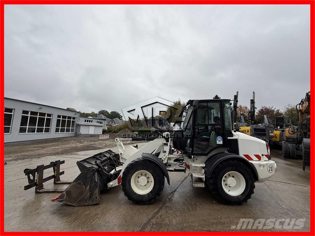 CAT 908M Pyöräkuormaajat