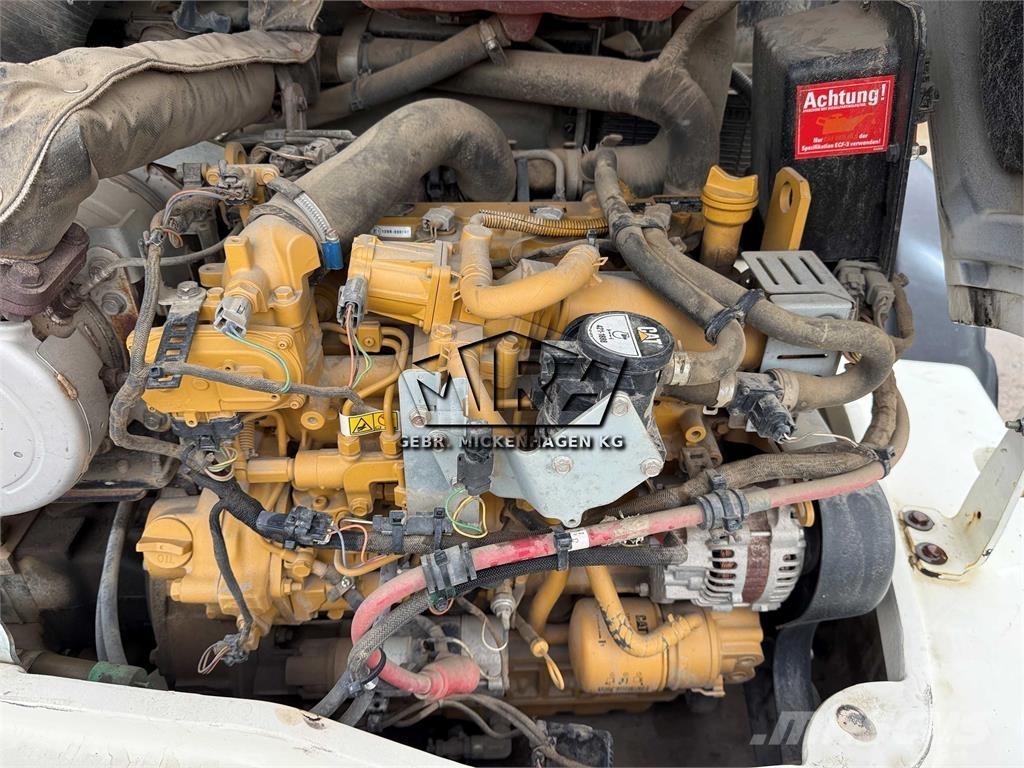 CAT 908M Pyöräkuormaajat