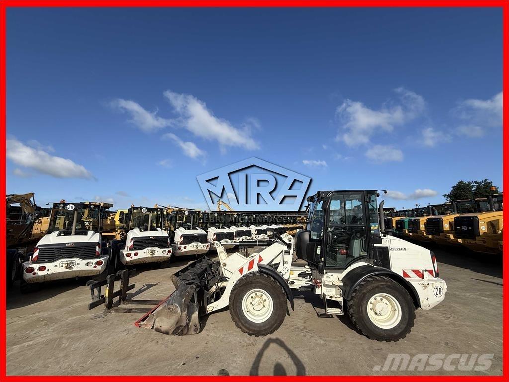 CAT 908M Pyöräkuormaajat