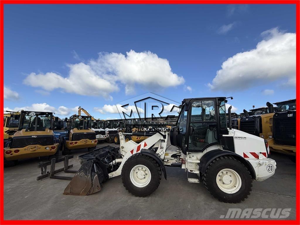 CAT 908M Pyöräkuormaajat