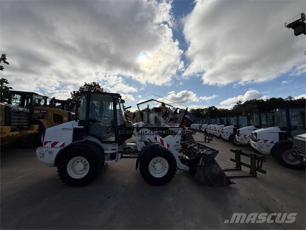 CAT 908M Pyöräkuormaajat