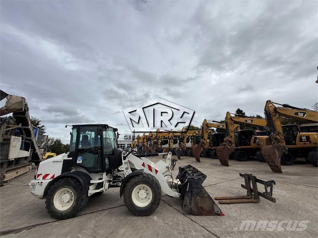CAT 908M Pyöräkuormaajat