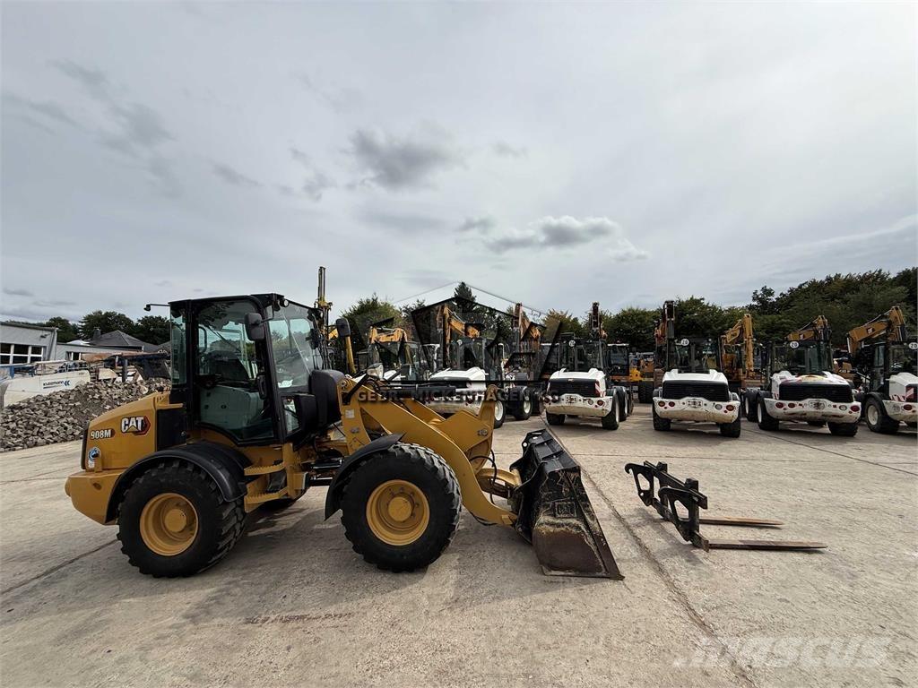 CAT 908M Pyöräkuormaajat