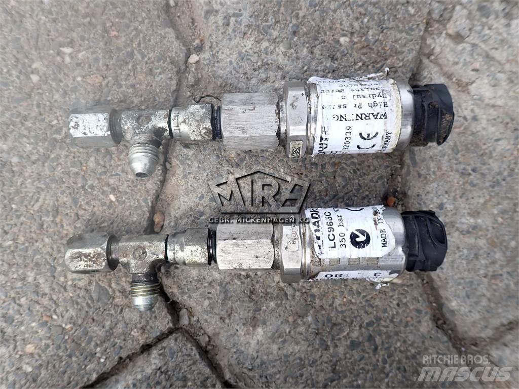 CAT 926 M/ Waage Ohjaamo ja sisusta