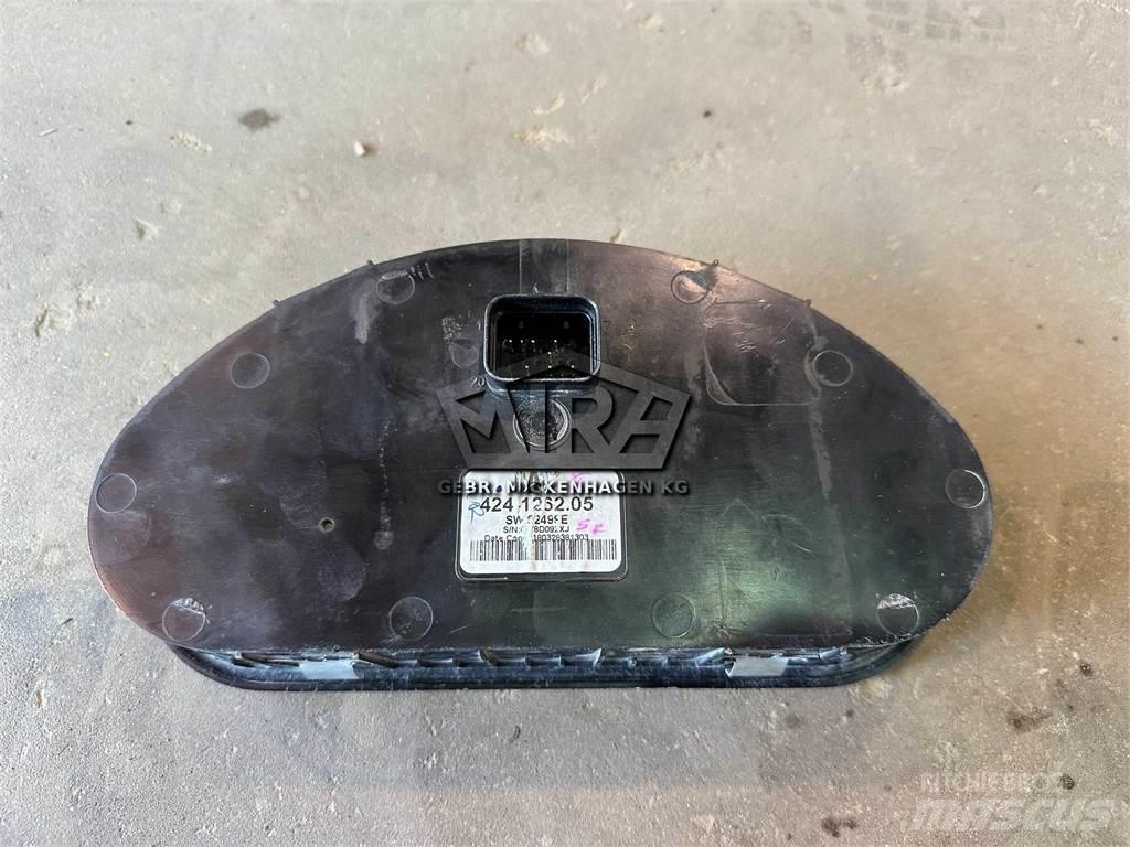 CAT 938 M/ Display Sähkö ja elektroniikka