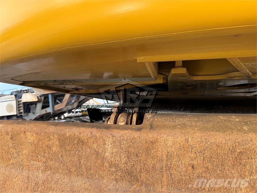 CAT M 318 D Pyöräkaivukoneet