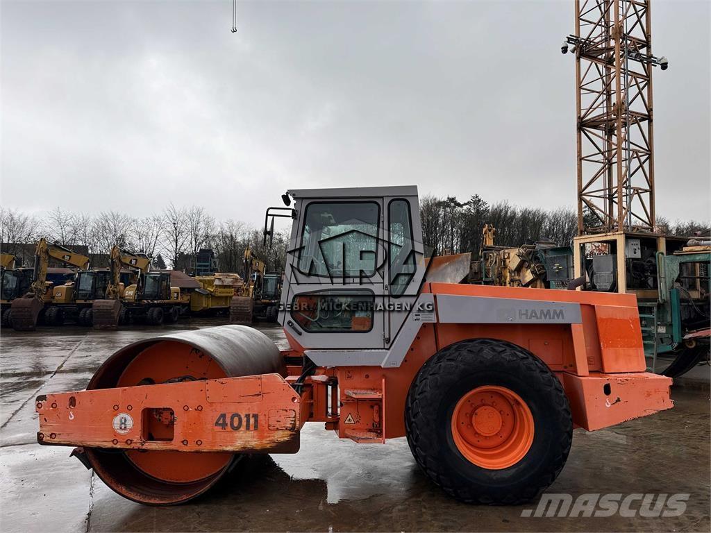 Hamm 4011 D Yksivalssijyrät