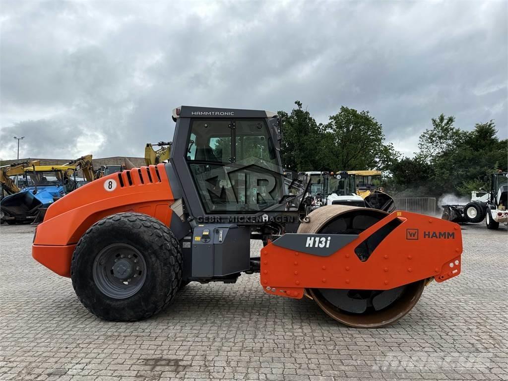 Hamm H 13i Yksivalssijyrät