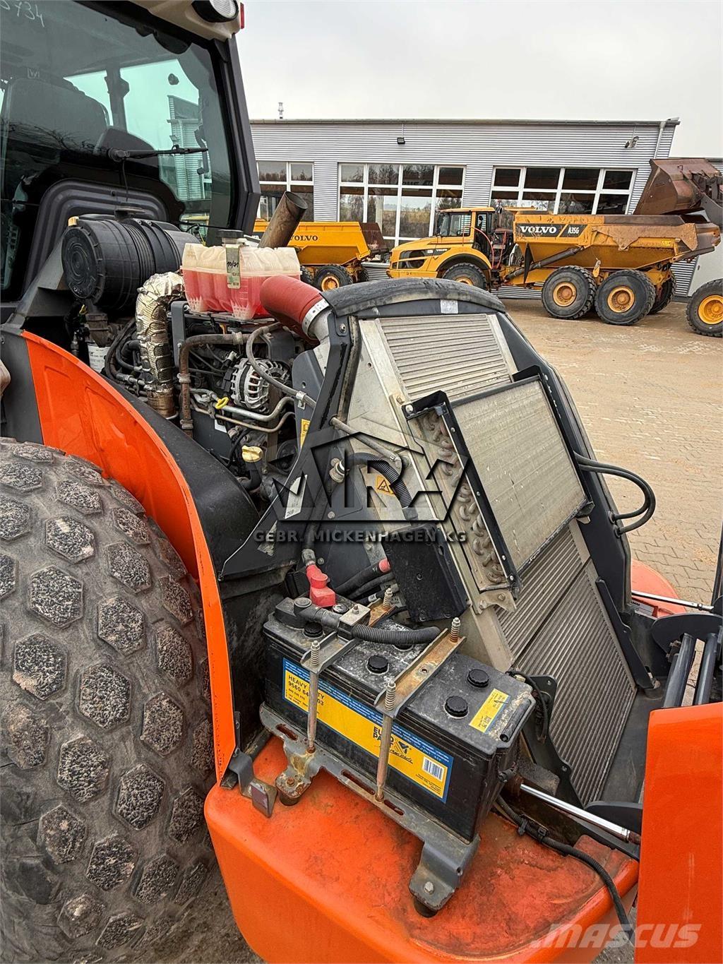 Hamm H 13i Yksivalssijyrät