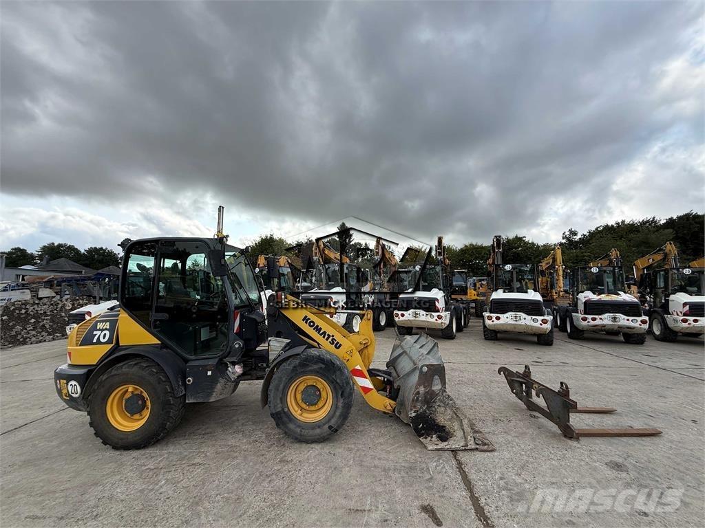 Komatsu WA70-7 Pyöräkuormaajat