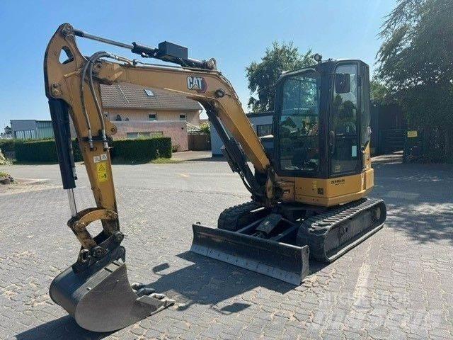 CAT 304 Minikaivukoneet < 7t