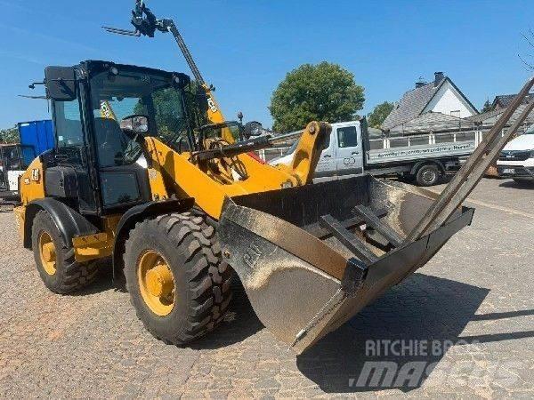 CAT 906 Pyöräkuormaajat