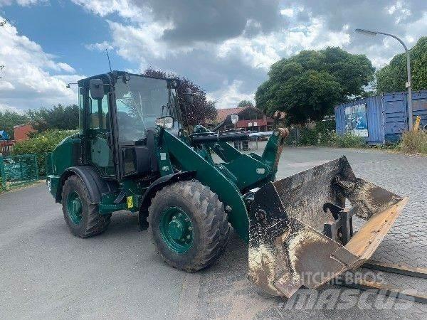 CAT 906 M Pyöräkuormaajat