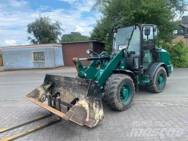 CAT 906 M Pyöräkuormaajat
