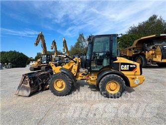 CAT 907 H2 Pyöräkuormaajat