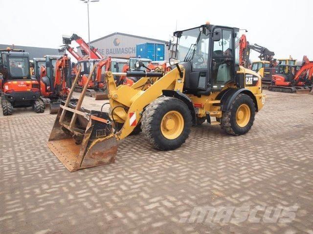 CAT 908M / 35 km/h Pyöräkuormaajat