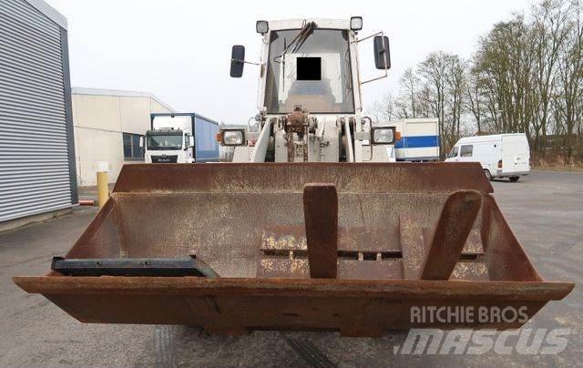 CAT 910 E Pyöräkuormaajat