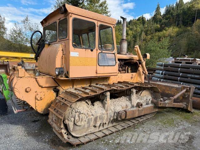 CAT D6C Telaketjupuskutraktorit