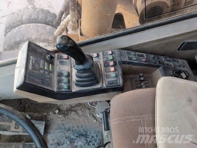 CAT M320 Pyöräkaivukoneet