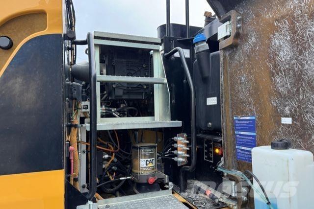 CAT | M320F Oilquick Muut koneet