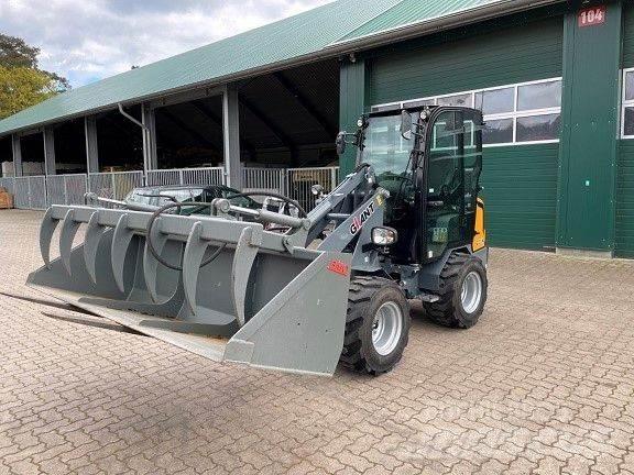 GiANT G2200 HD Etukuormaimet ja kaivuulaitteet