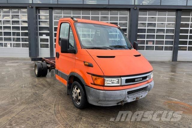 Iveco 35C12 4x2 Muut autot