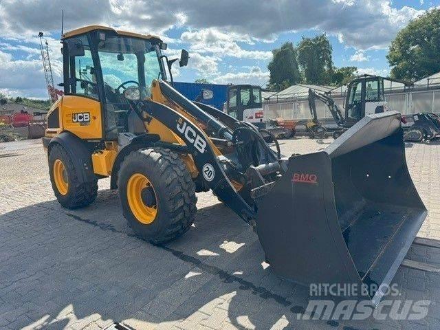 JCB 409 Pyöräkuormaajat