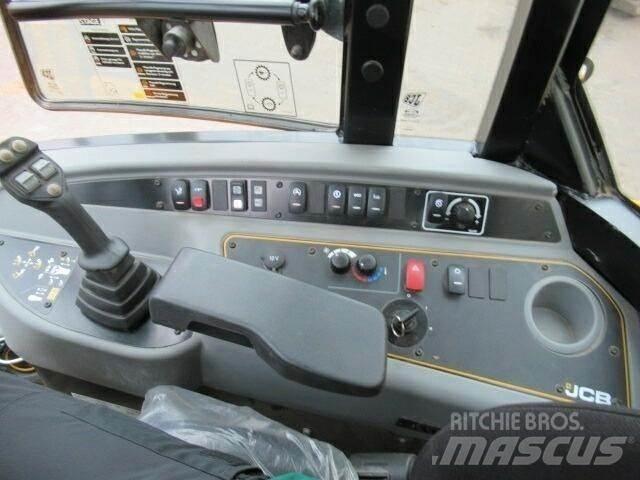 JCB TM220 Agri Etukuormaimet ja kaivuulaitteet