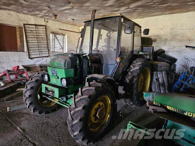John Deere 1850 A Traktorit