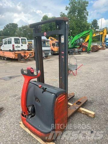 Linde L12 Korkeakeräilytrukit