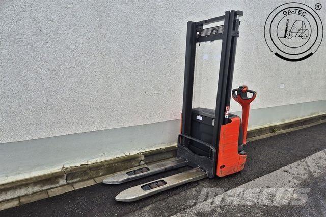 Linde L12 Korkeakeräilytrukit
