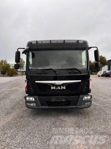 MAN 8.220 Lava-autot