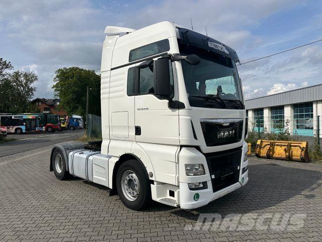 MAN TGX 18.440 XXL Vetopöytäautot