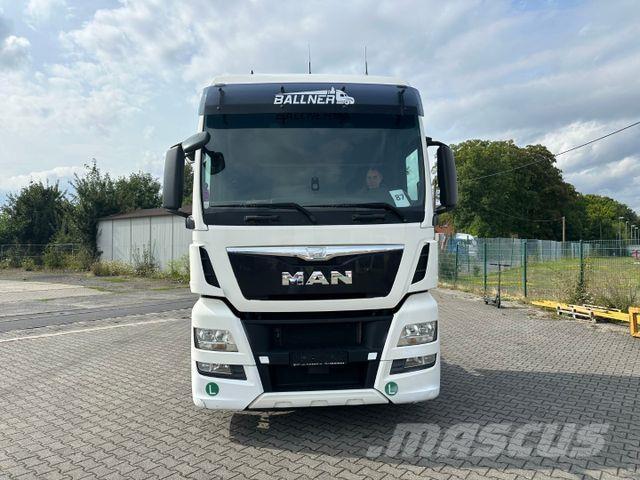 MAN TGX 18.440 XXL Vetopöytäautot