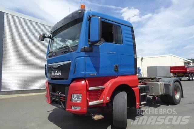 MAN TGX 18.480 BLS Vetopöytäautot