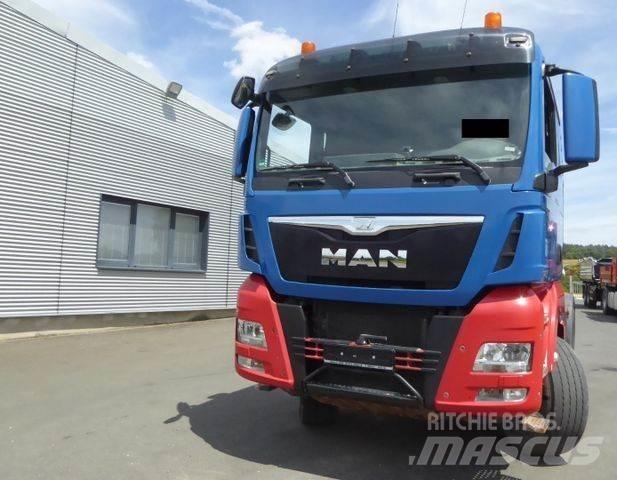 MAN TGX 18.480 BLS Vetopöytäautot