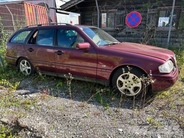 Mercedes-Benz 200 Henkilöautot