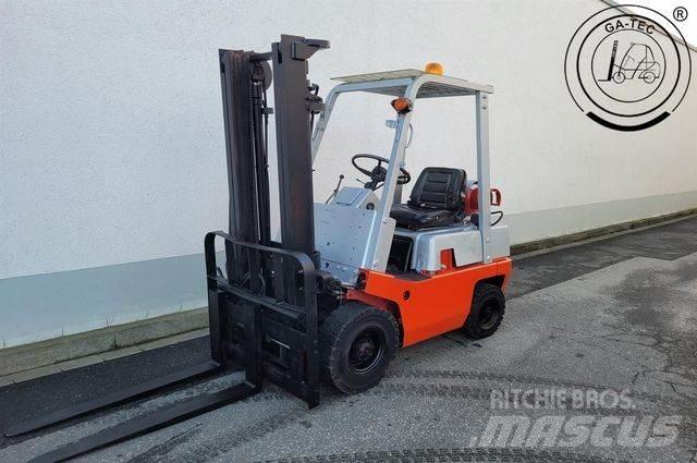 Nissan FO1 A15U Nestekaasutrukit