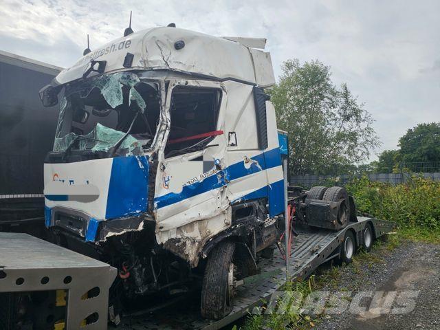 Renault T 440 Vetopöytäautot