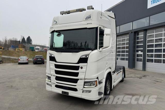 Scania R500 4x2 Vetopöytäautot