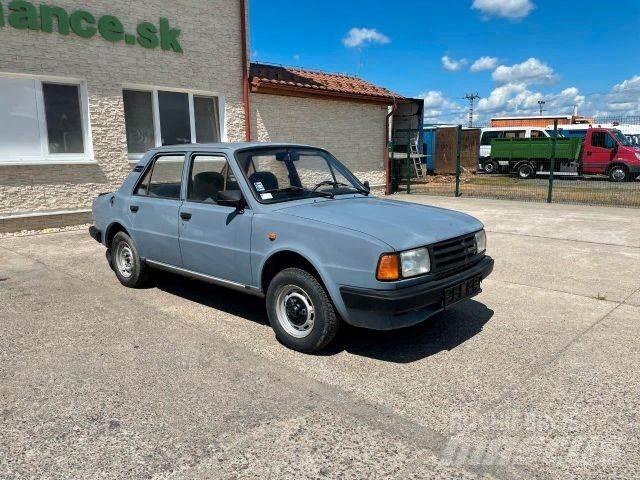 Skoda 125L vin 334 Henkilöautot