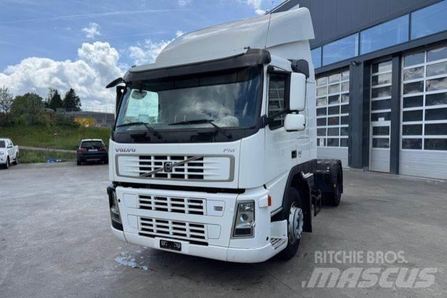 Volvo FM-390 4x2 Vetopöytäautot
