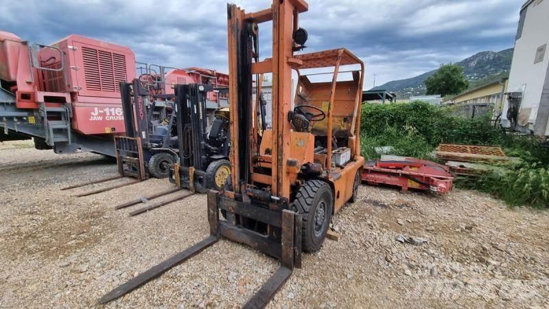 Komatsu FD25T Muut haarukkatrukit