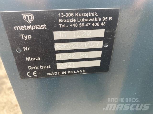  - - -  1200 KG Etupainot
