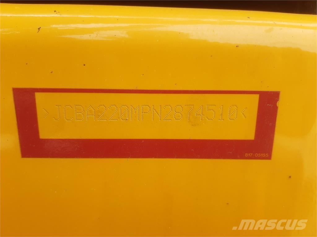 JCB  Telakaivukoneet