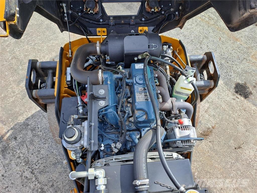JCB  Muut jyrät