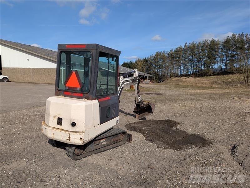 Bobcat X220 Minikaivukoneet < 7t