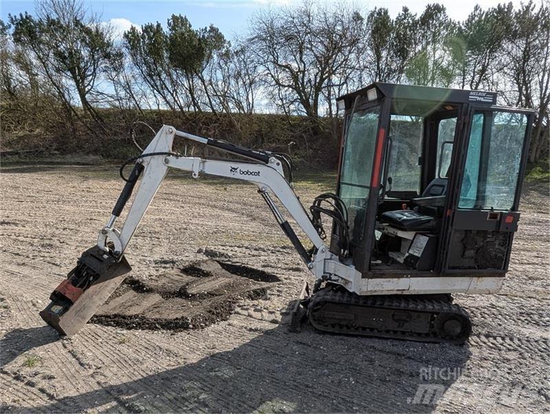 Bobcat X220 Minikaivukoneet < 7t
