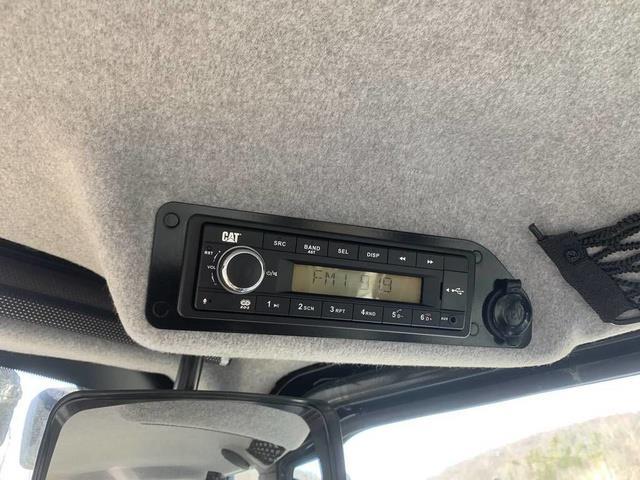 CAT 420 Backhoe Kaivurikuormaajat