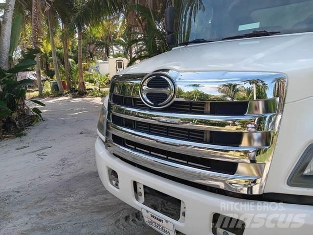 Hino 268 Box Truck Pakettiautot